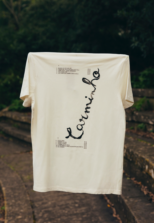 T-shirt "Eu vou Morrer de Amor ou Resistir"